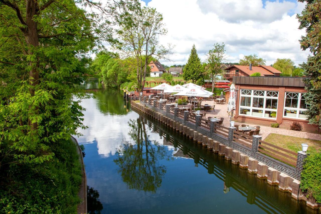 Seehotel Zum Lowen Strasen Exteriér fotografie